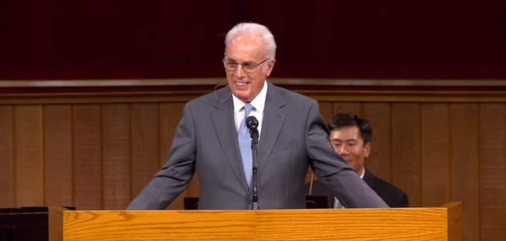 John MacArthur Speaks to his congregation