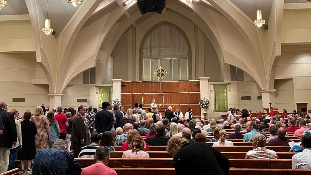 Defying Trends, Anglican Church Attendance Strongly Rebounds