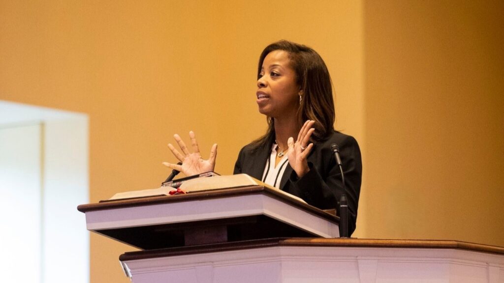 nicole martin