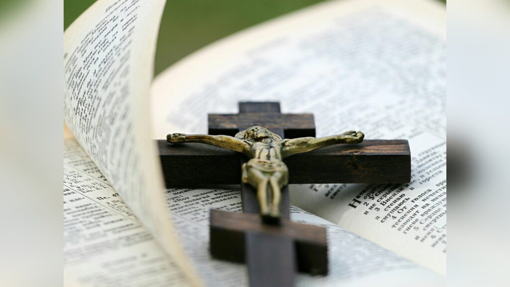 scholars crucifix